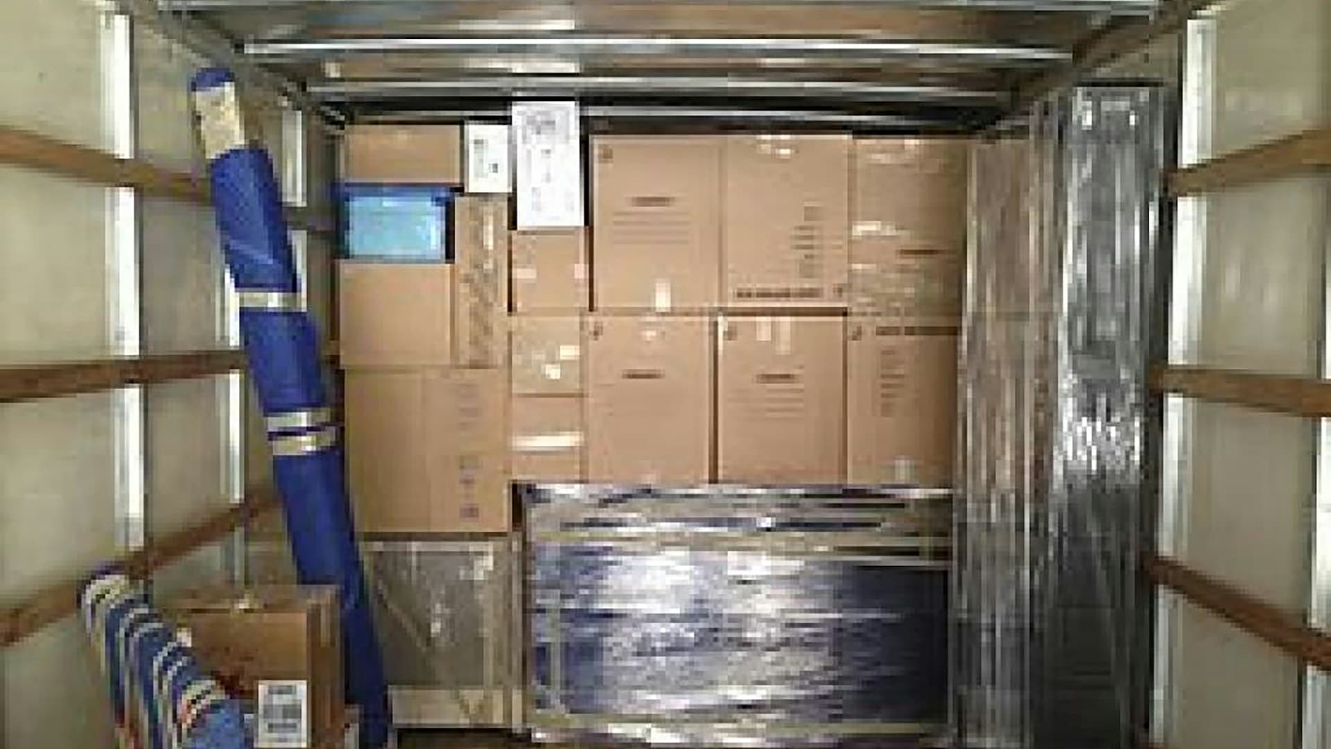 Full Service Squad team at work